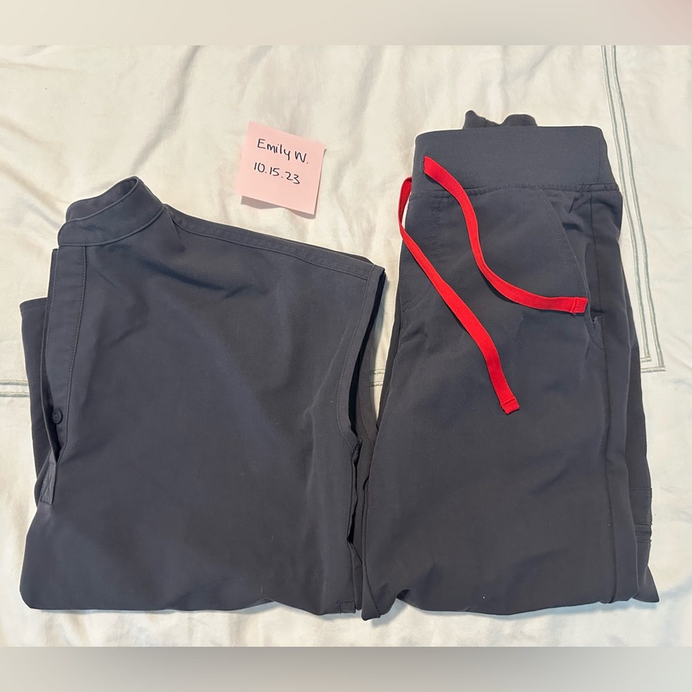 LIMITED EDITION FIGS SCRUBS- CHARCOAL